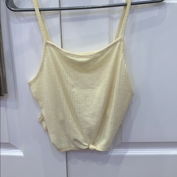 garage Cropped yellow tank - Picture 3 of 3